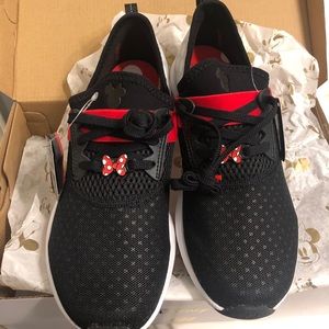New Balance Disney Minnie Cross trainers
